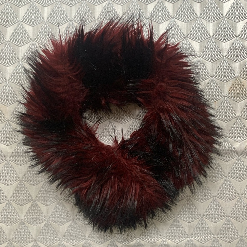 MARC JACOBS Faux Fur Infinity Scarf